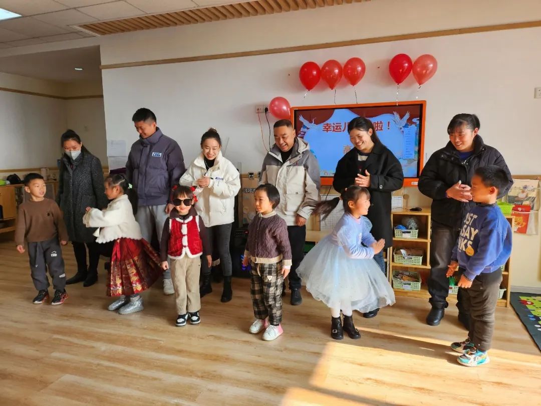 【乐活龙幼•乐享童年】“伴”日相约，“幼”见成长——记龙潭幼儿园龙岸分园中大班组家长开放日活动