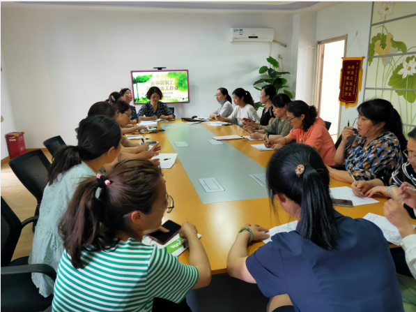 【乐活龙幼】学《规程》,促提高--记龙潭幼儿园长江分园师德师风活动报道