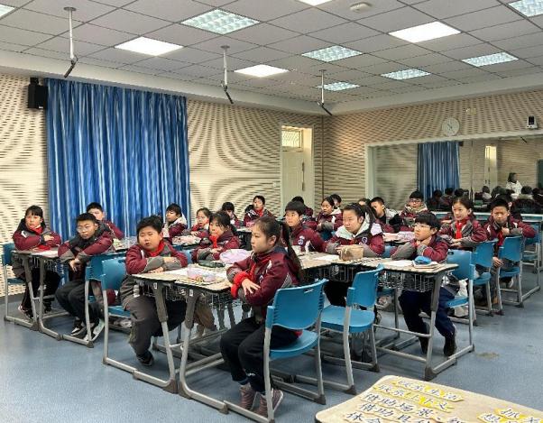 20241224语文组校本童学课堂报道_html_6fd262d7.jpg
