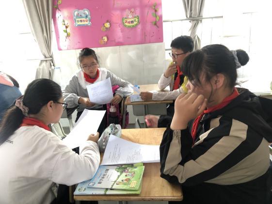 20210508李嘉靓六年级循环听课报道_html_m4ce0cded.jpg