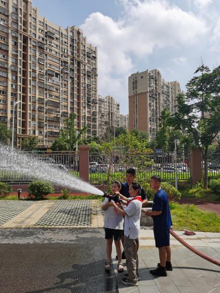 20230819走进消防站 致敬“火焰蓝  ——南湾营小学”红领巾假日小队“暑期活动（4）_html_155b7b9f.jpg