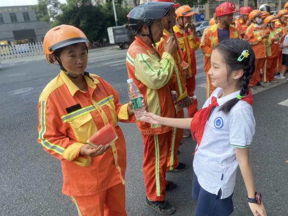 20230819二（2）班红领巾假日小队寻访南京抗日航空烈士纪念馆_html_m68b7f02b.jpg