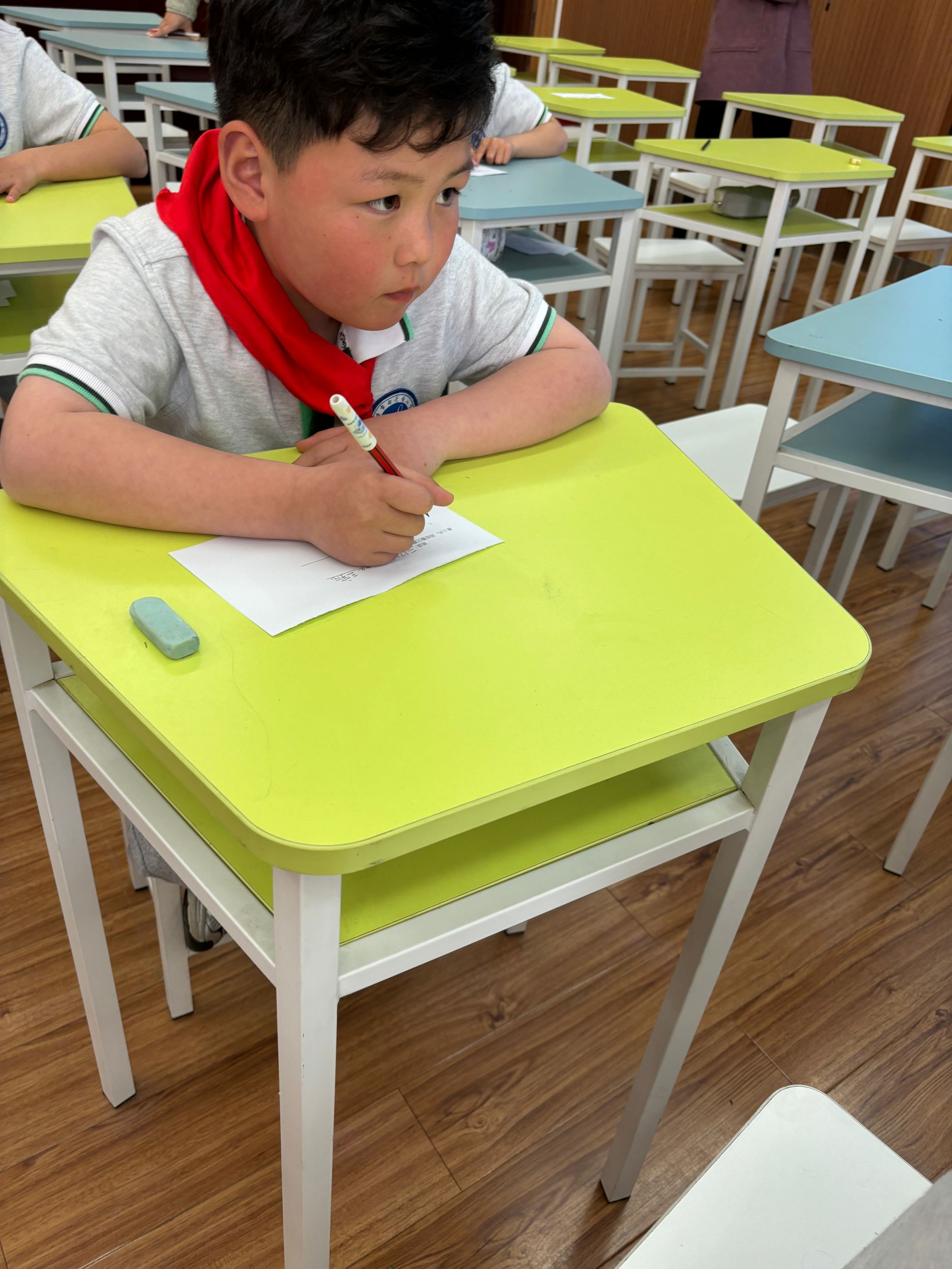 20250402二年级看珠写数新闻稿_html_m20d215c4.jpg