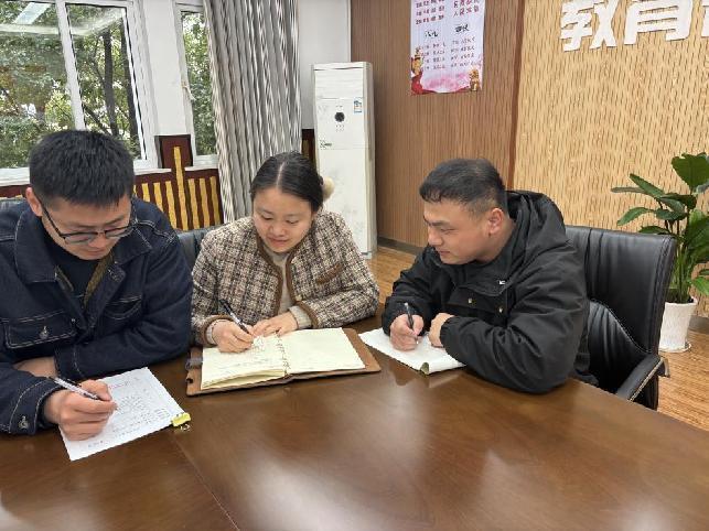 20250312智慧共研 素养育人——南湾营小学综合组校本研修（十）_html_2494f676.jpg