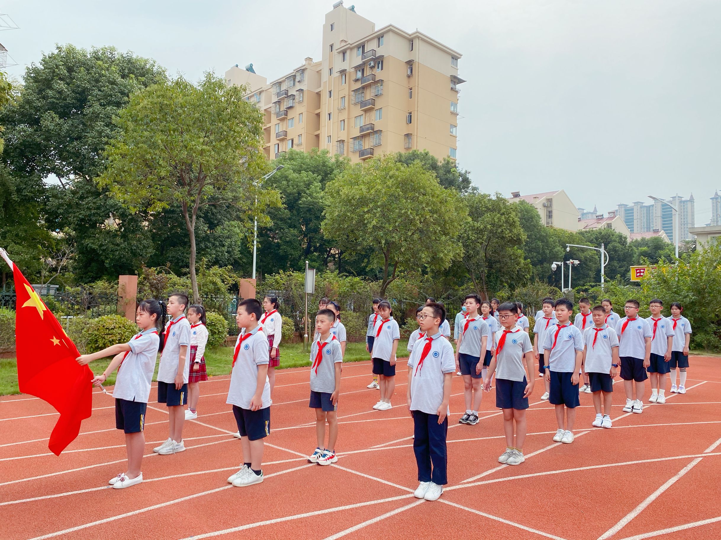 2020.9.1开学典礼通讯稿_html_m2ca90687.jpg