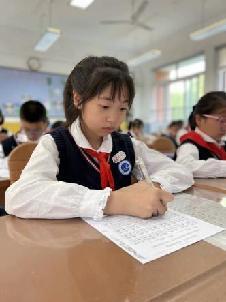 20250428汉字听写大赛新闻报道_html_m5f7b3f59.jpg