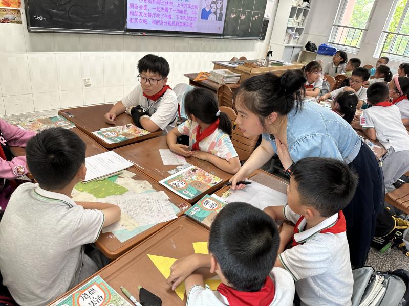 20240522德法组童学课堂报道_html_11867b56.jpg