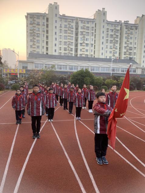 迎元旦  展新年新闻稿_html_m1c51316f.jpg