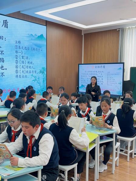 思辨阅读，点亮理性之光_html_537dd0a6.jpg