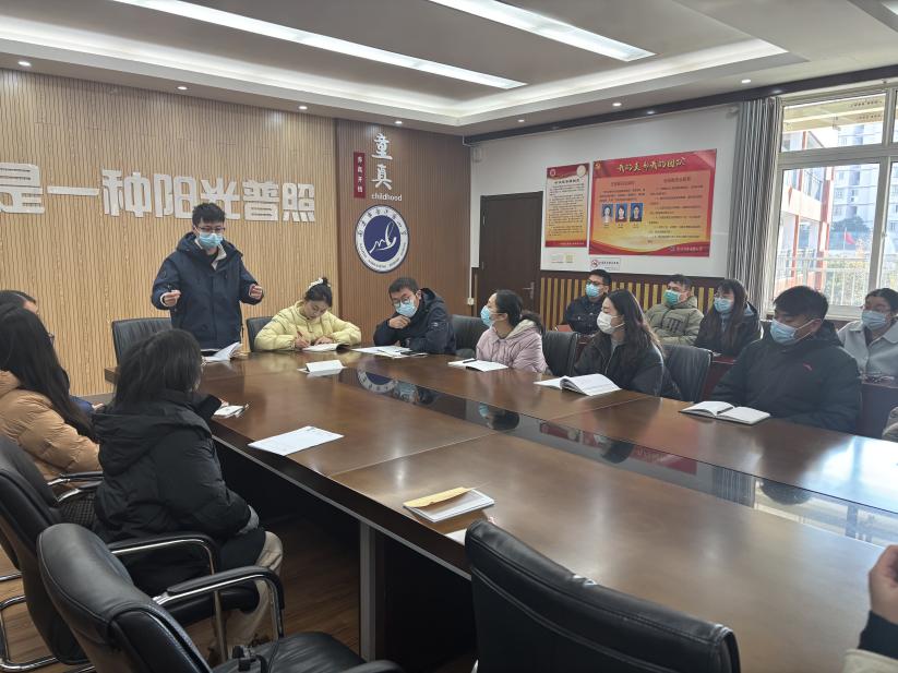 20251203以研促教 跨科融合——南湾营小学综合组校本研修(十七)_html_3fac9bb1.jpg