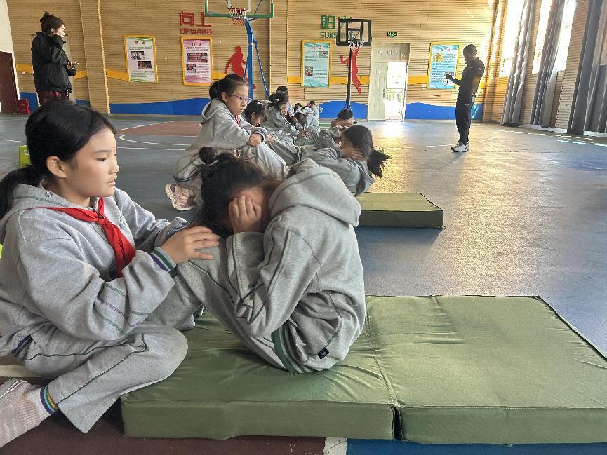 体质测试展风采，保驾护航健康行——2023年南湾营小学体质测试_html_66748381.jpg