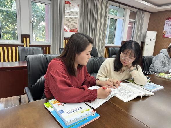 20231101数学组集体备课新闻稿_html_m361ea612.jpg