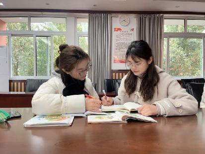 20230324王莉君英语组集体备课报道_html_5a6b2bba.jpg