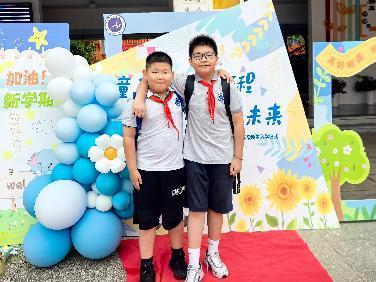 童真少年启新程 乐学创行向未来新闻稿_html_68f9893c.jpg