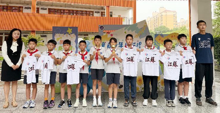 童真少年启新程 乐学创行向未来新闻稿_html_m218e91c.jpg