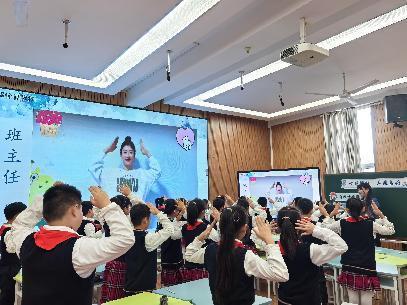 20240927中片主题班会新闻稿_html_m2eb4750d.jpg