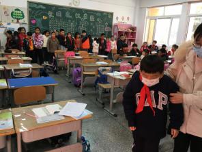 疫情防控，常抓不懈_html_9baed5e.jpg