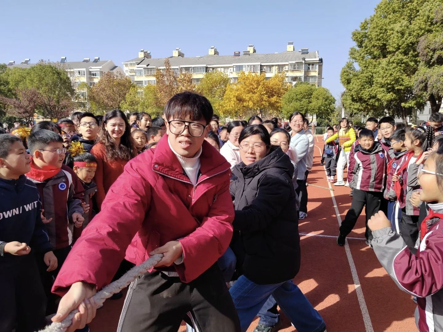 教师 趣味运动会新文稿_html_176fec4a.jpg