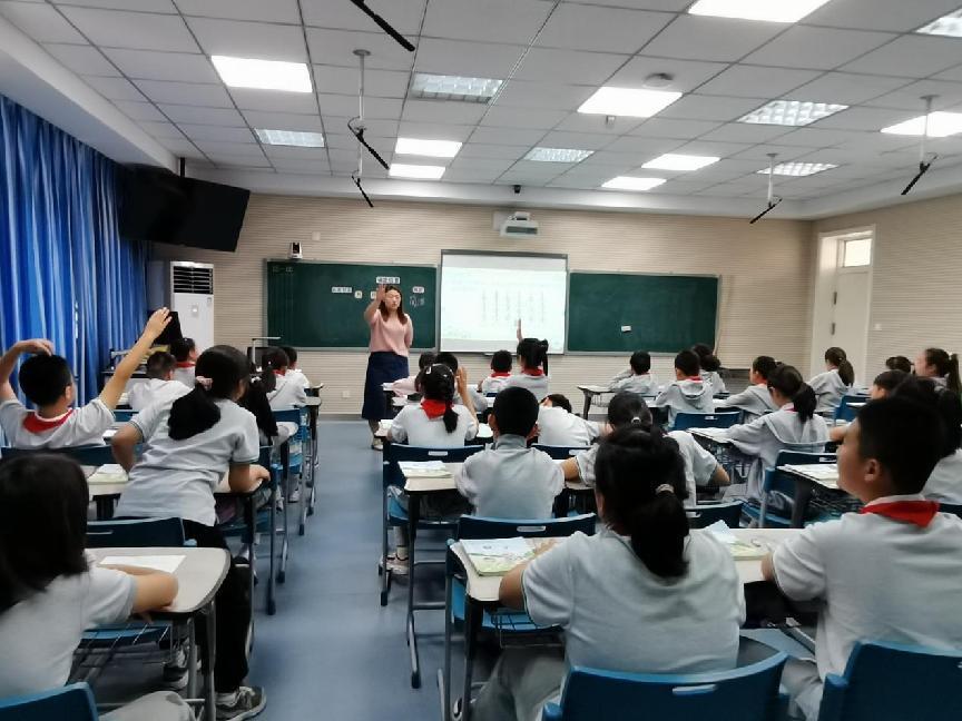 20230524黄娴童学课堂报道_html_m6b9ee372.jpg