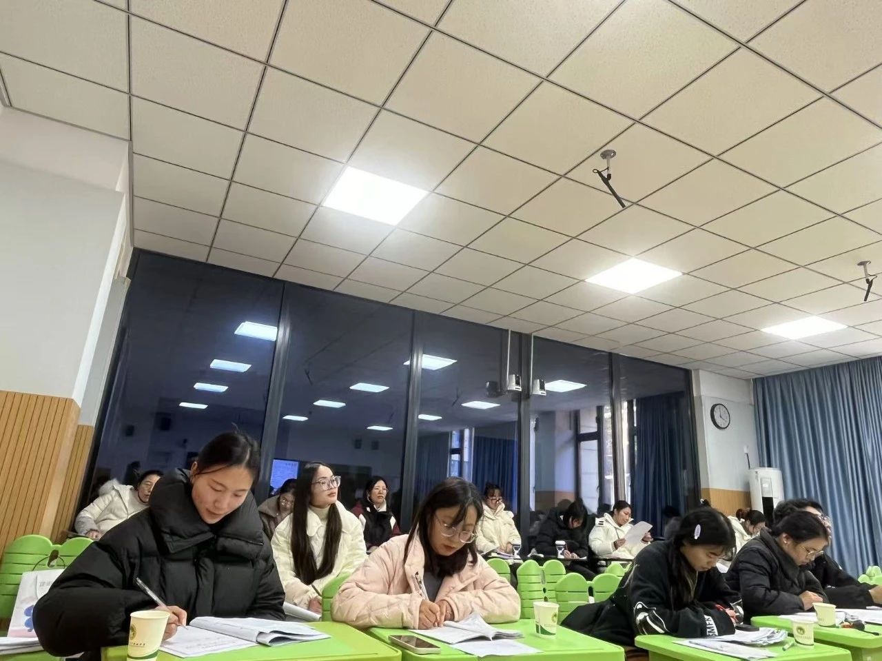 【绿色华中·至正教学】教而有“道”，研而有“法”——仙外华中承办区级道德与法治教研活动