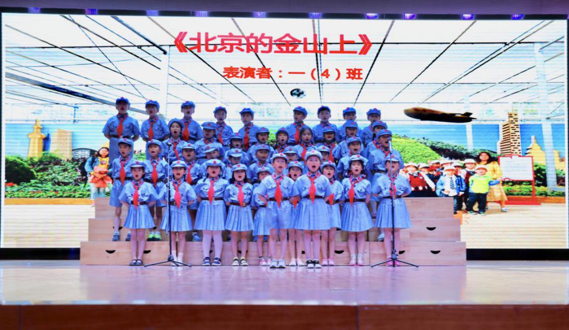童声唱响中国梦 争做新时代好少年_html_m23003042.jpg