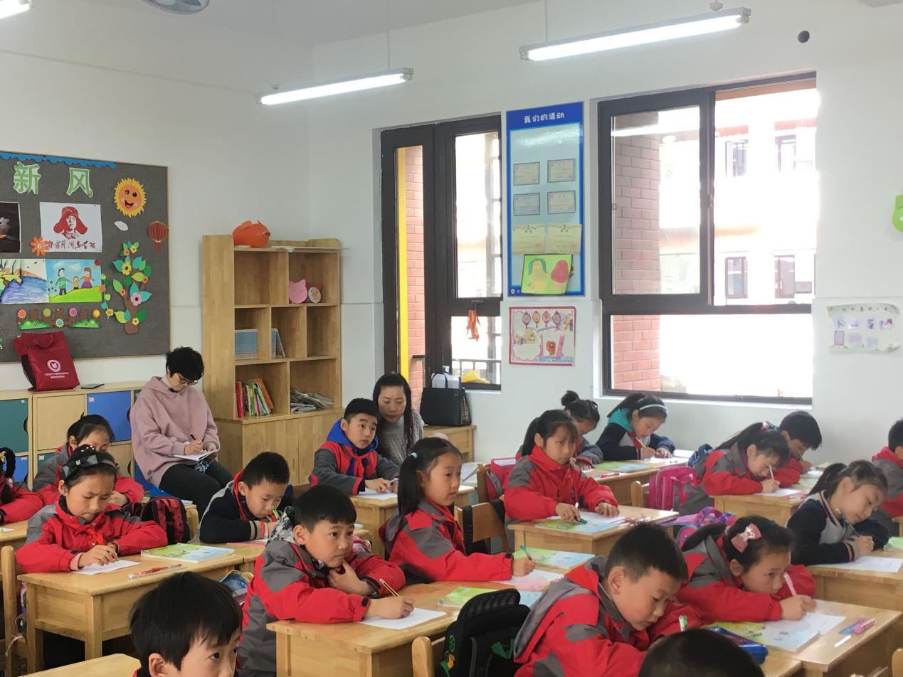 教师专业发展之专家引领（8）_html_m1a6a68cb.jpg