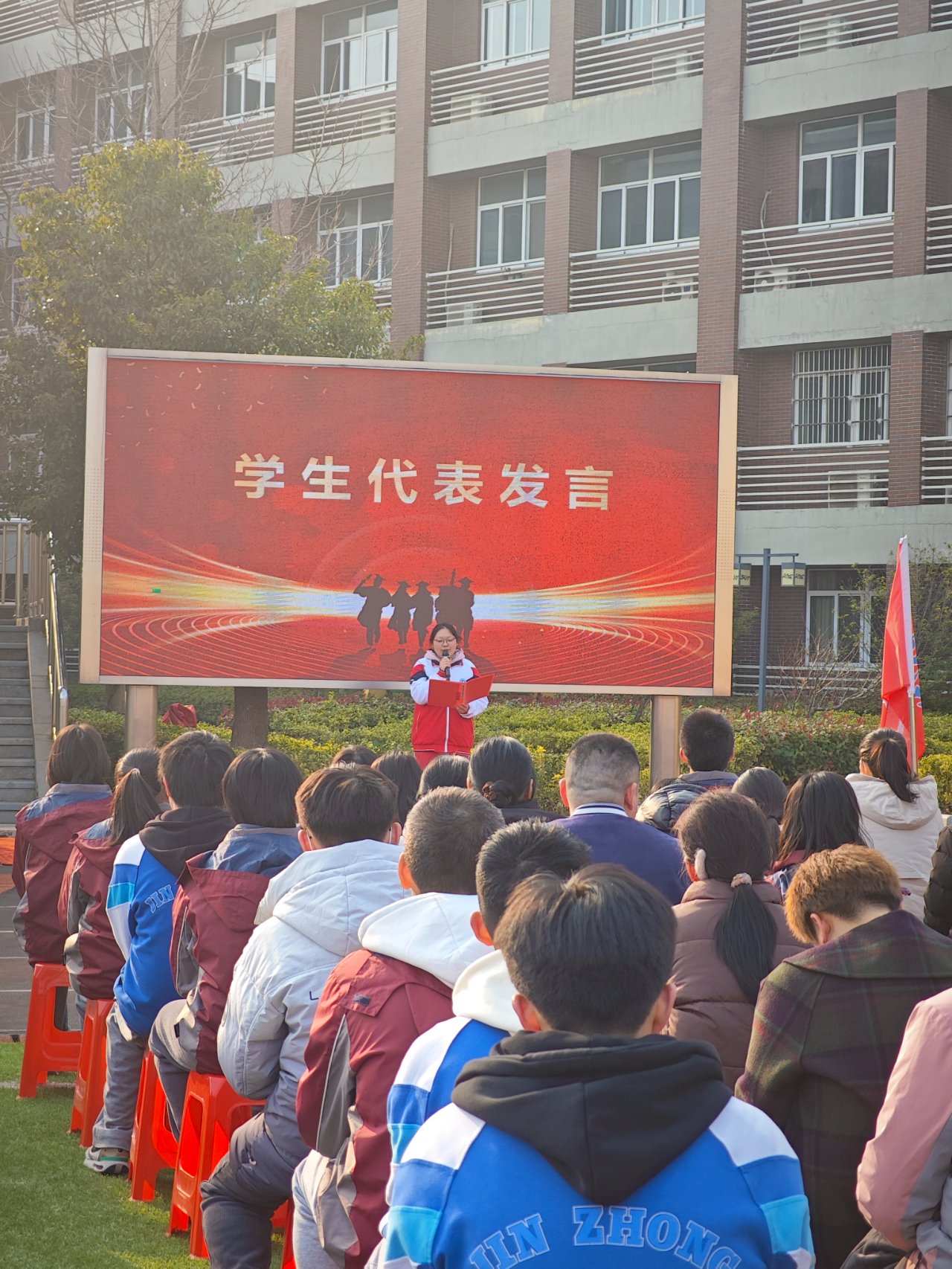 九年一搏六月梦_html_1be15a77.jpg
