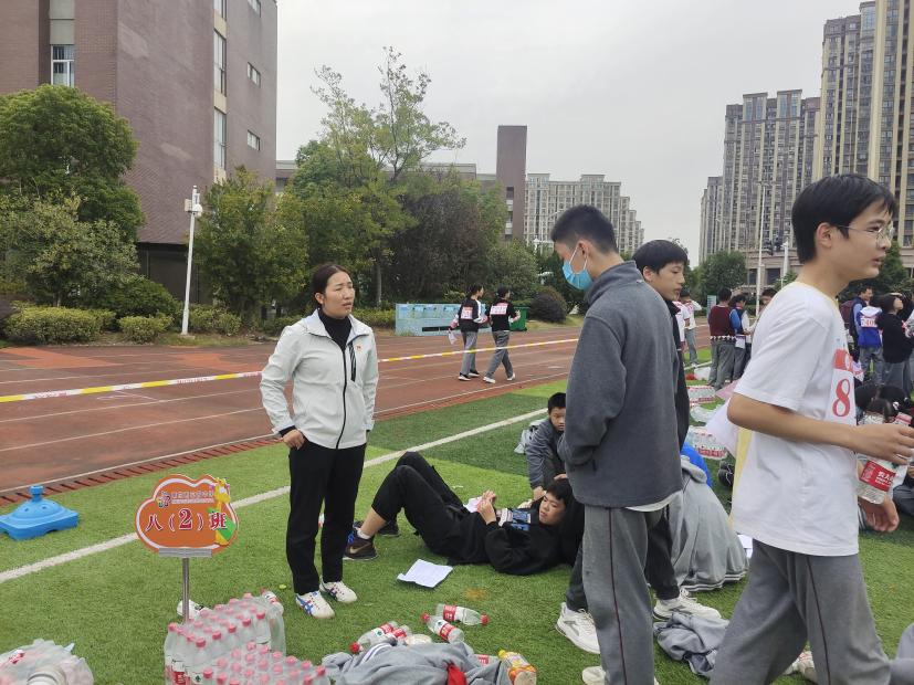 今天花中老师有点“high”_html_m9e97809.jpg