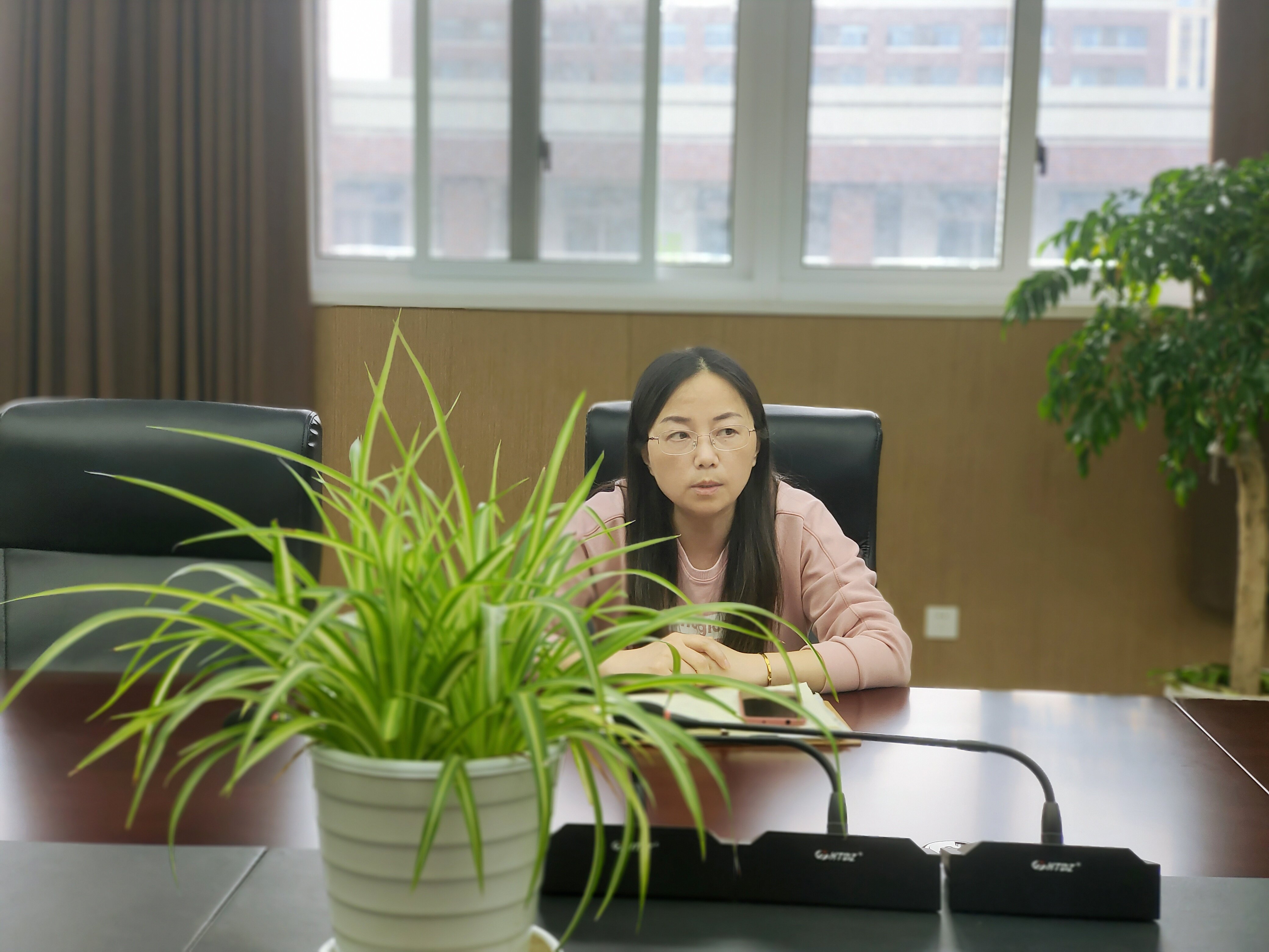 【臻美花中 崇文教研】课题引领 科研兴校——南京市花园中学举行区“十四五”课题开题校内论证会_html_66d2ffe5.jpg