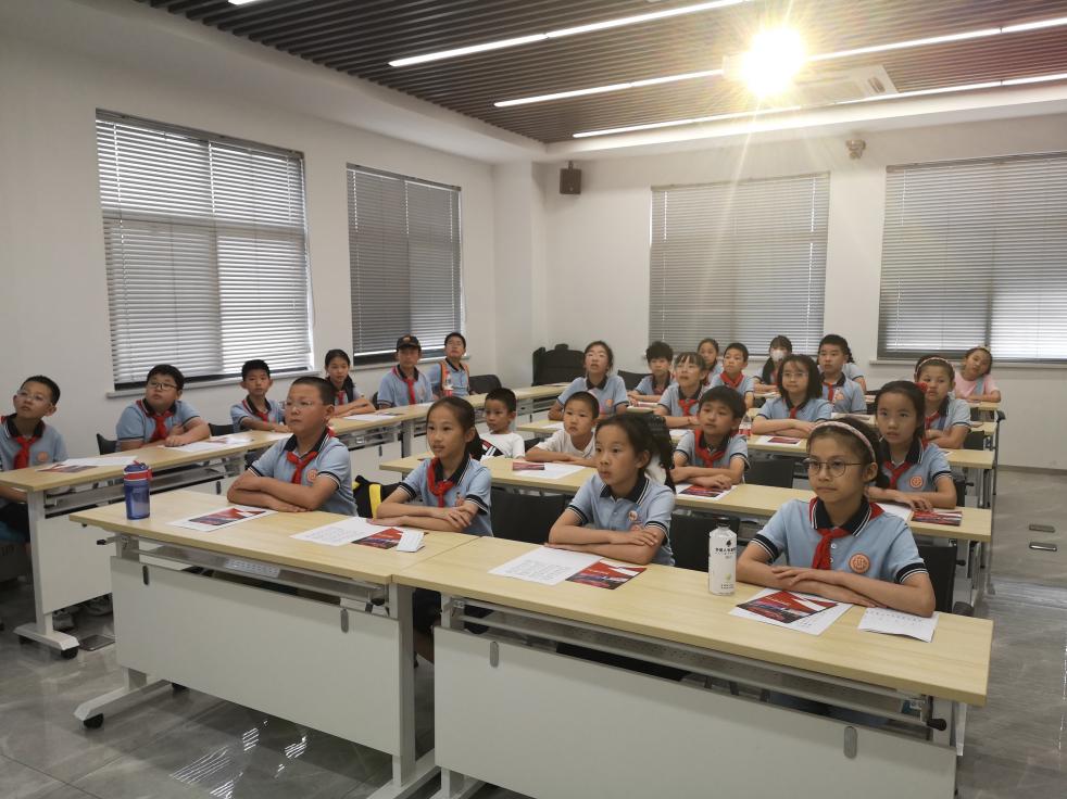 快乐金陵娃 礼赞劳动美——记晓庄小学暑假长程作业（四）_html_535aa4f1.jpg
