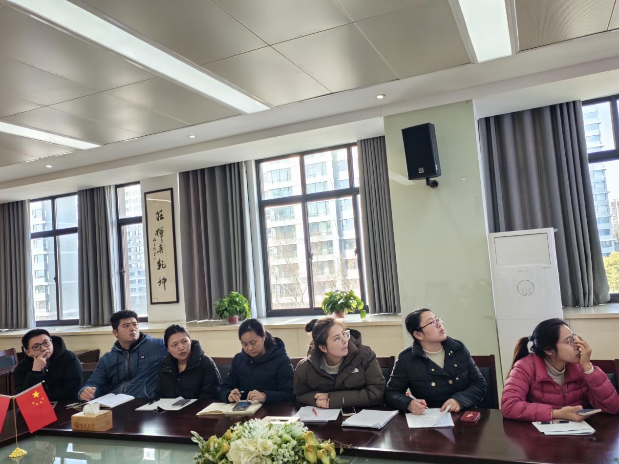 20250116凝聚力量   共促发展——教职工代表大会_html_20422ac6.jpg
