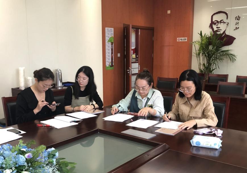 师徒结对传薪火 携手共进谱华章_html_m4819b1f8.jpg