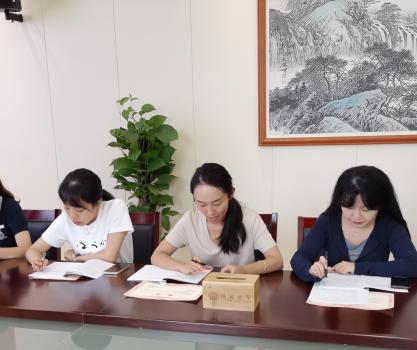 教研组会议新闻稿（照片）_html_687997e9.jpg
