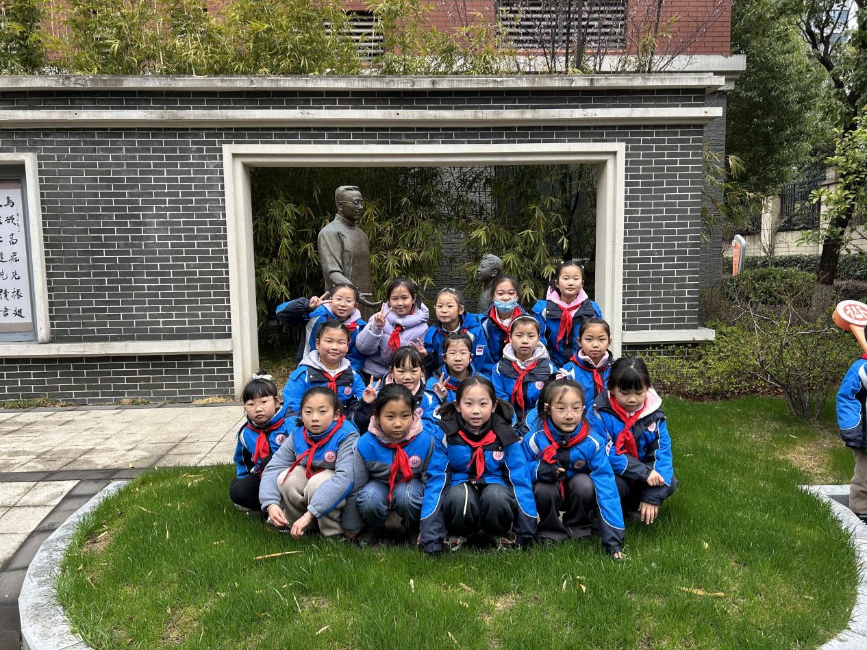 2025.3.5 晓庄小学98周年校庆_html_15f580ff.jpg