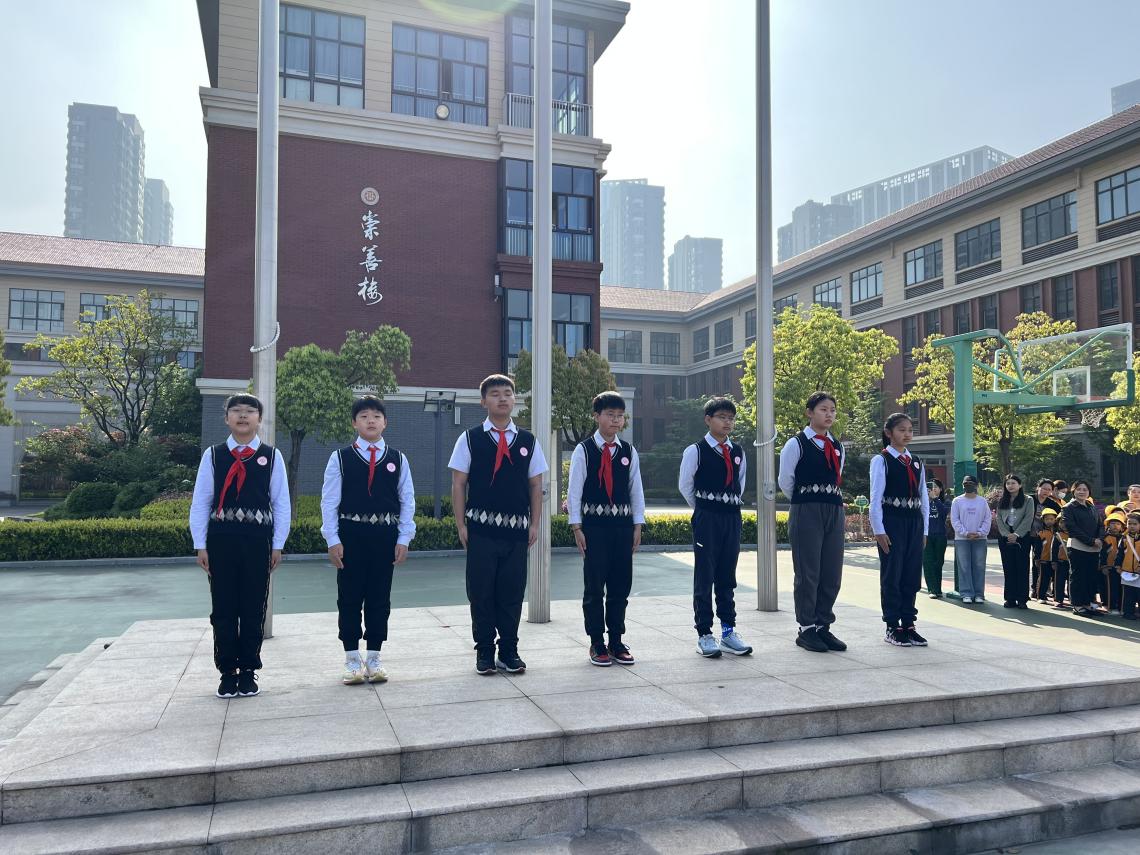 20240425春色恰如许 读书正当时(1)_html_5a9b54ac.jpg