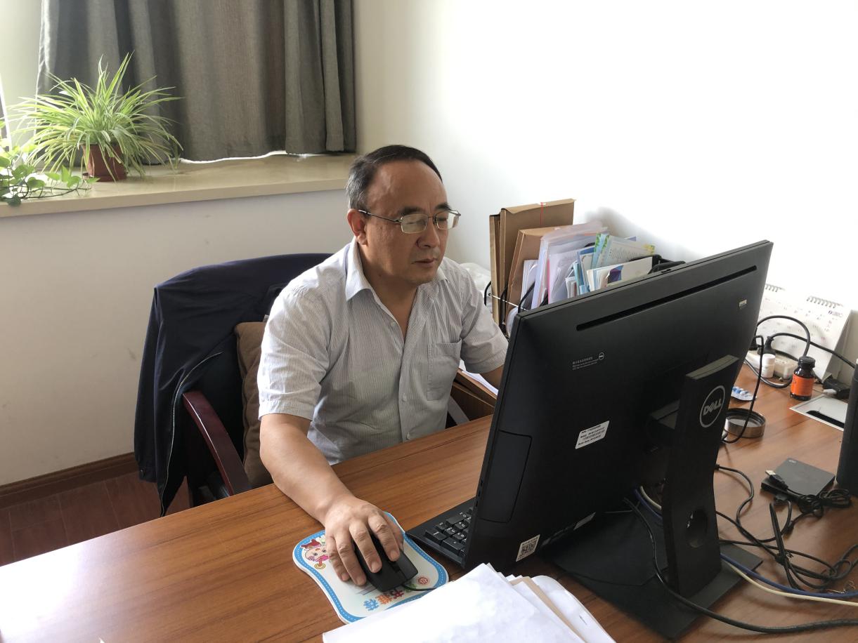 教研兴师，科研兴校_html_mae70f3e.jpg