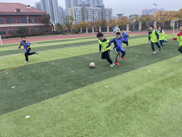 晓庄小学“校长杯”足球班级联赛赛程报道（三）_html_7dc4c824.jpg