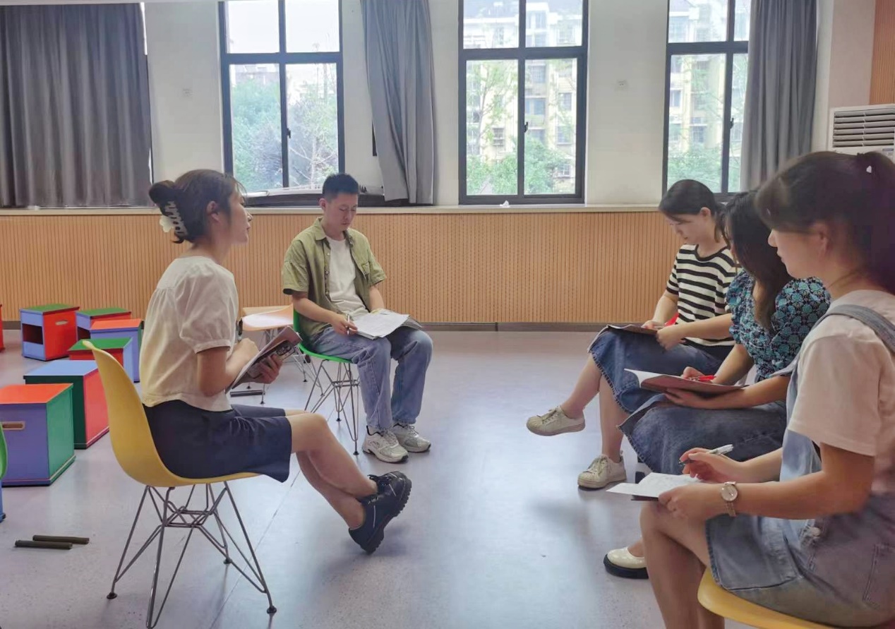 “音”悦你我，“乐”享教研——记南京市晓庄小学音乐组校本主题研修活动 (1)_html_7e242cae.jpg