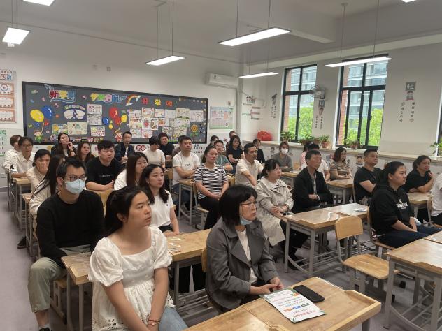 20240514期中家长会_html_5427ad49.jpg