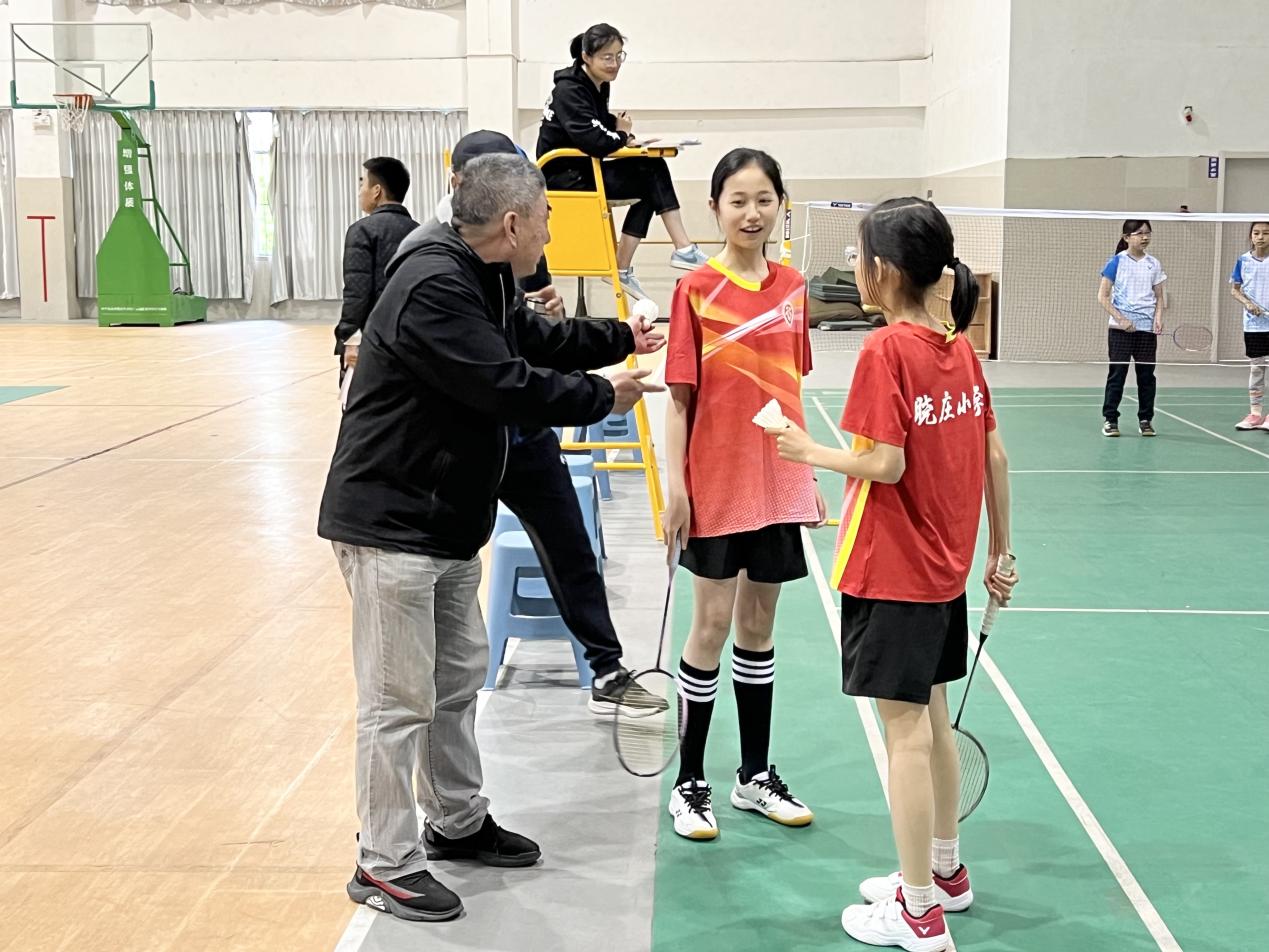 1羽毛球比赛喜报_html_434ba7c8.jpg