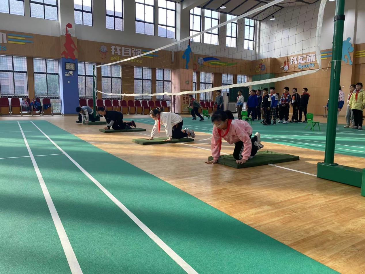 20231228体适能融入日常体育课堂的教学研究—南京市晓庄小学体育组校本研修活动（2）_html_m61e65ef7.jpg