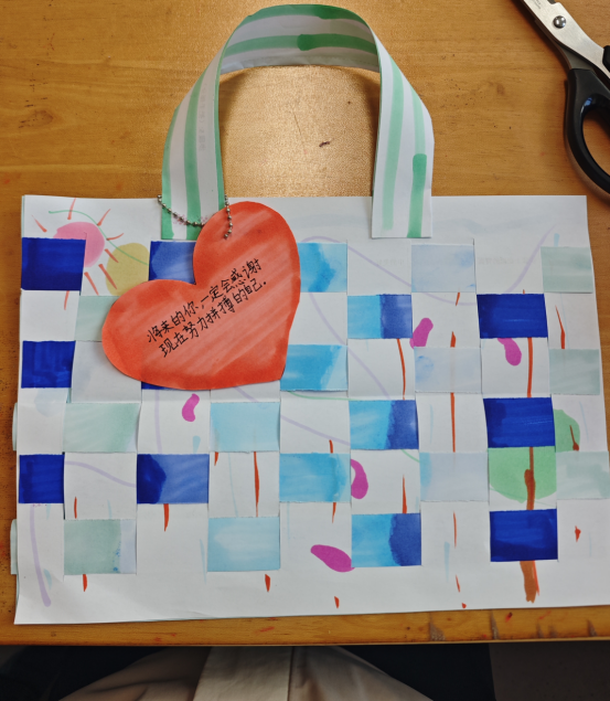 动手巧编生命宝袋,悦纳成就丰盈人生——五、六年级心理健康教育月活动顺利开展682.png