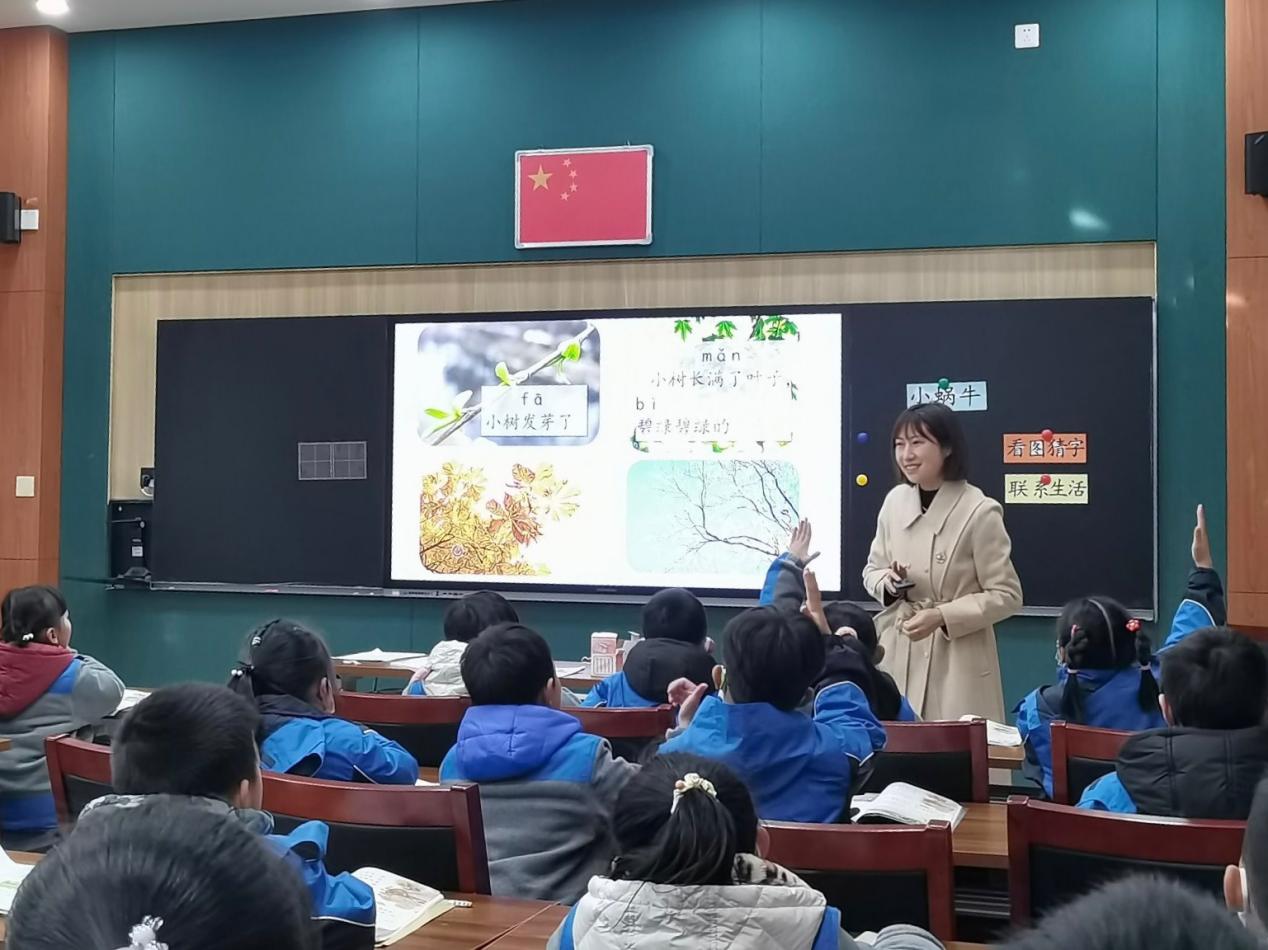 让新课标在低语课堂落地_html_m4a4b1bc6.jpg
