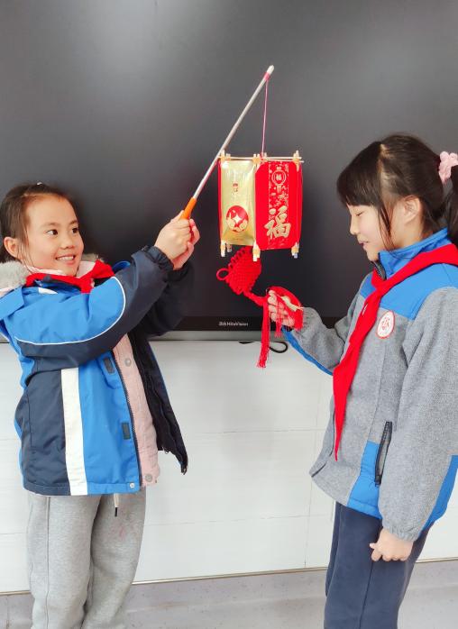 团团圆圆欢欢喜喜过元宵 二5班（3）_html_m36dc43a1.jpg