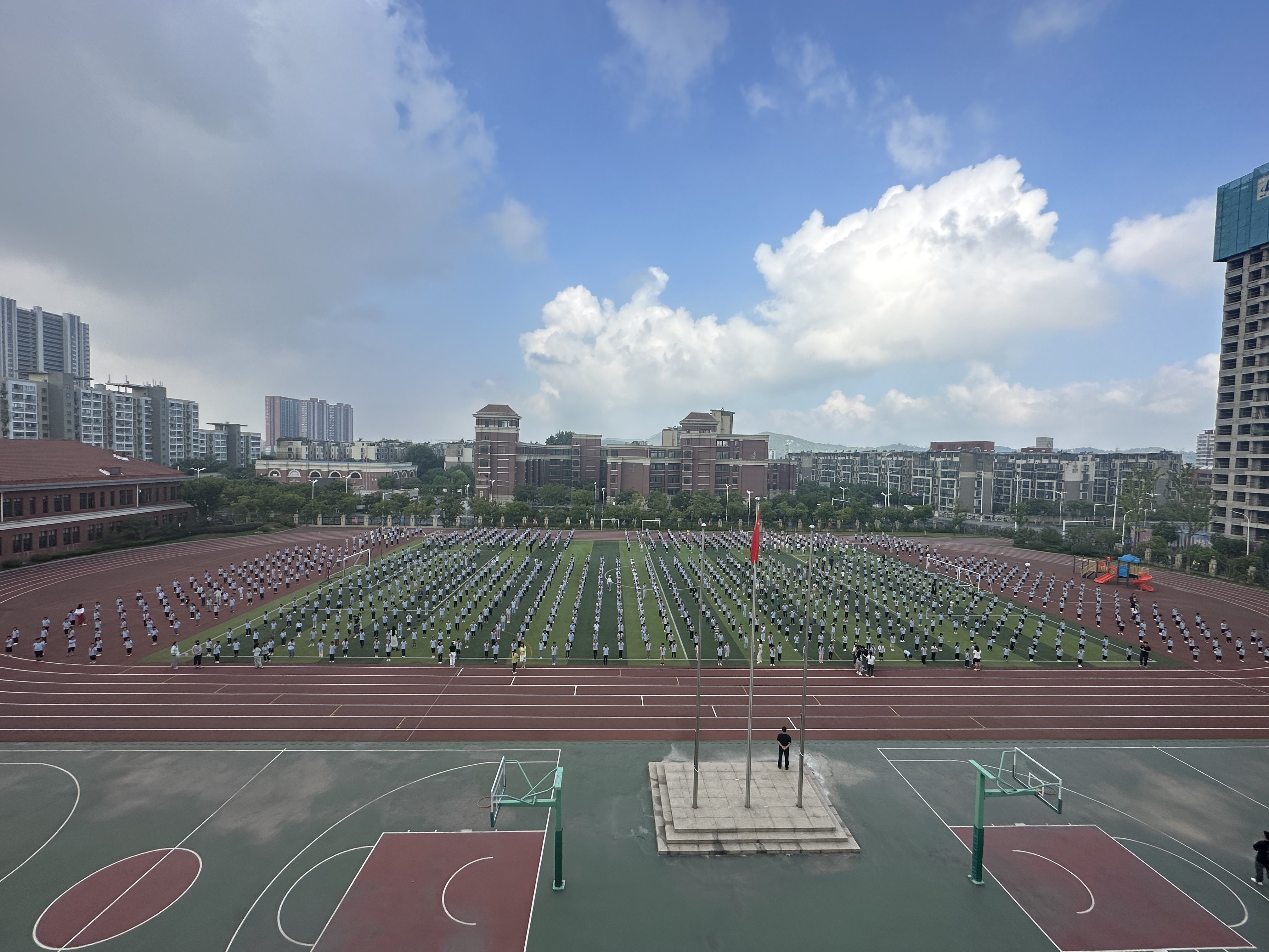 躬耕教坛  强校有我_html_m56aaca8b.jpg