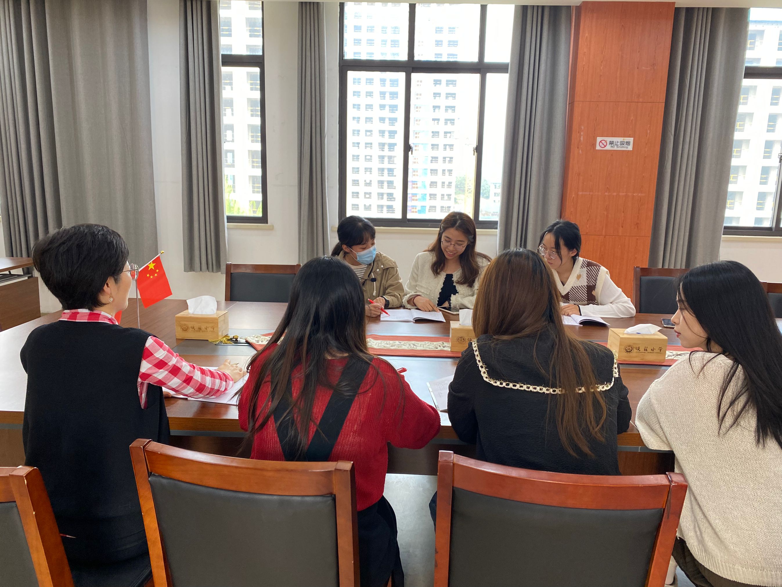 活动报道：立足目标研复习 跟进打磨促提升(1)_html_28c24077.jpg
