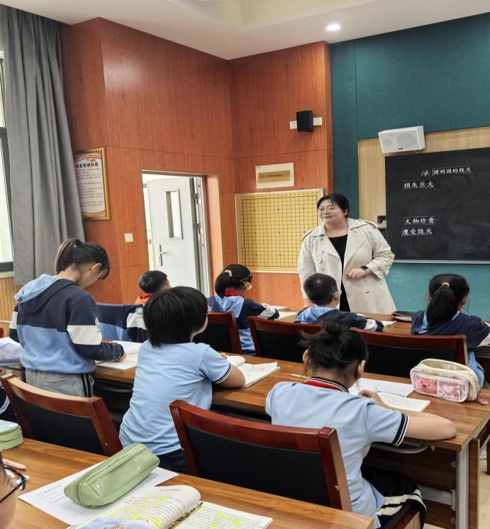 简约语文课堂下学习方式的重构 (1)_html_72a93253.jpg
