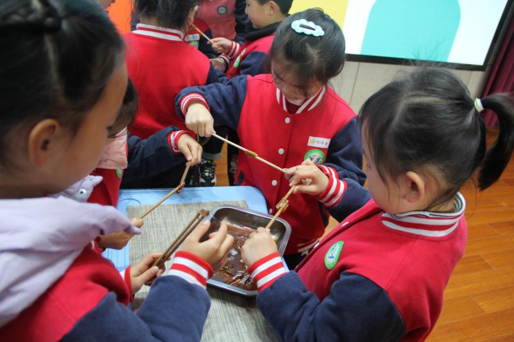 主题式跨学科幼小衔接活动新闻稿_html_3960ae9d.jpg