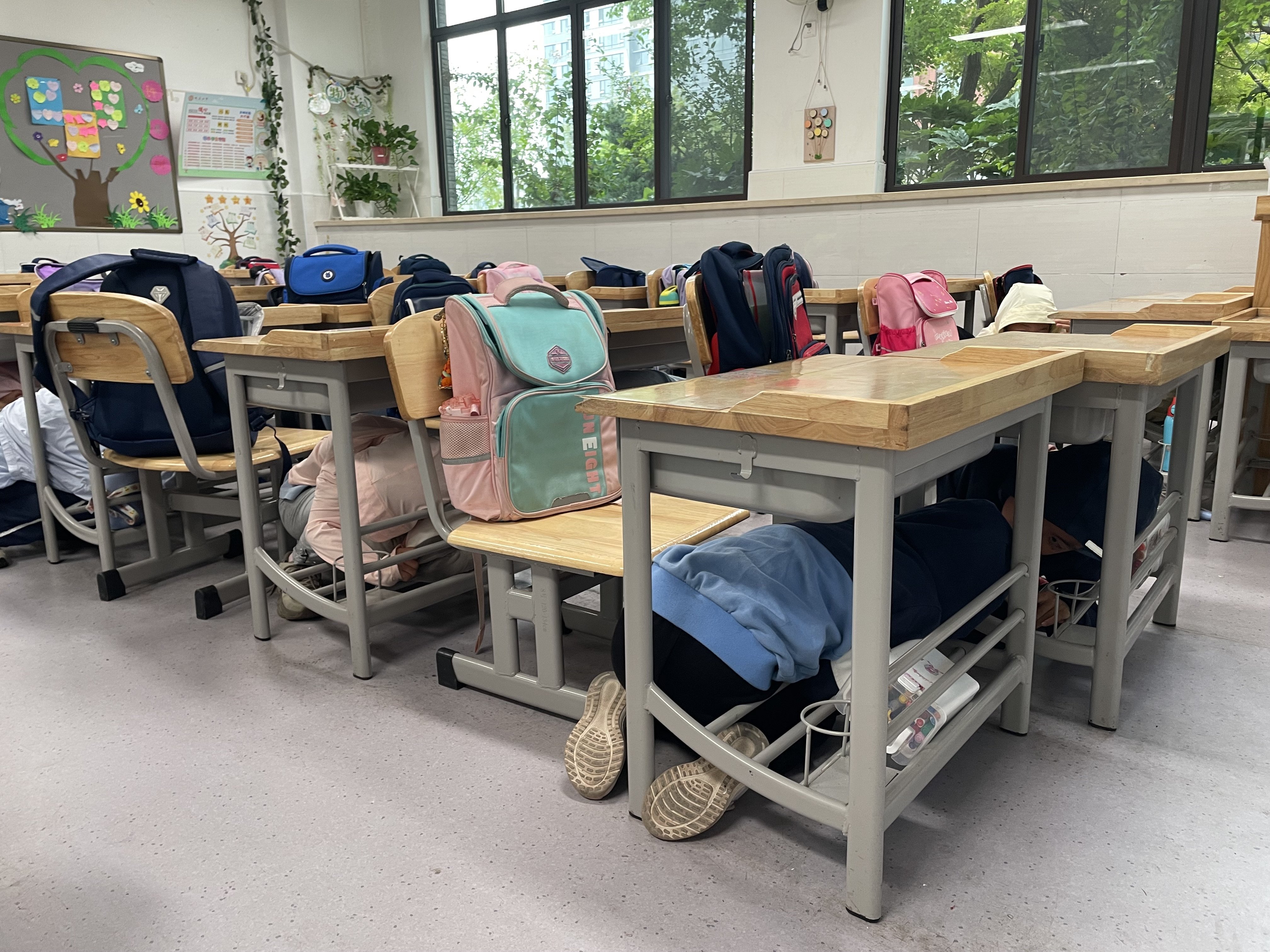 【知行晓庄】南京市晓庄小学（行知校区）地震逃生疏散演练报道