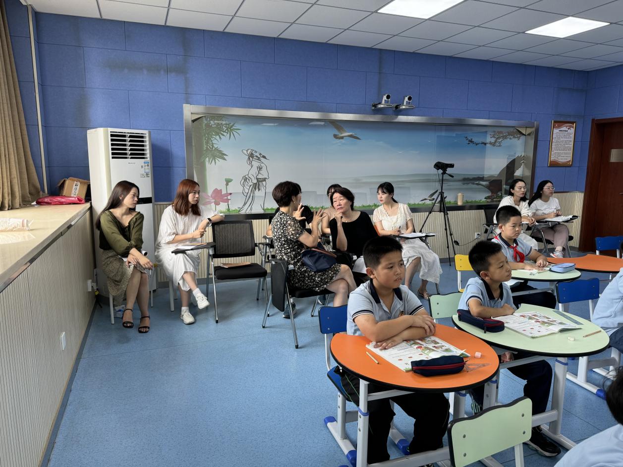 20240924活动报道：探讨单元主题意义 共研单元整体教学（三）(1)_html_m550ebc2.jpg